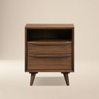 Table de chevet en noyer massif de style Mid-Century Modern