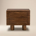 Table de chevet moderne en noyer avec cadre en bois séché au four
