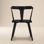 Chaise de salle à manger moderne du milieu du siècle noire avec cadre en chêne massif