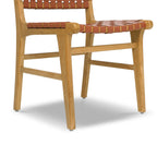 Chaise de salle à manger moderne Fauve en teck et cuir avec bois séché au four