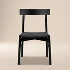 Chaise de salle à manger noire ébène Mid-Century Modern avec cadre en chêne massif