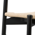 Chaise de salle à manger noire de style Mid-Century Modern avec cadre en chêne massif