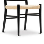 Chaise de salle à manger noire traditionnelle avec cadre en bois séché au four