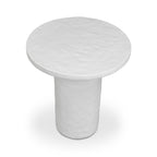 Table d'appoint moderne en béton couleur ivoire avec construction résistante aux intempéries