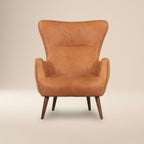 Fauteuil de salon traditionnel en cuir couleur cognac avec un cadre en bois séché au four