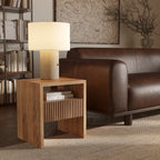 Table de chevet moderne Manuka avec cadre en bois séché au four pour chambre à coucher