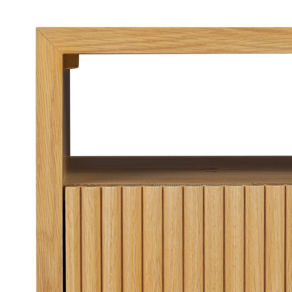 Modern Oak Oak Wood Nightstand with Solid Oak Frame for Bedroom