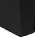 Table d'appoint moderne en béton noir avec construction résistante aux intempéries